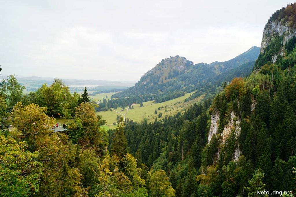 Баварские альпы рядом с замком нойшванштайн